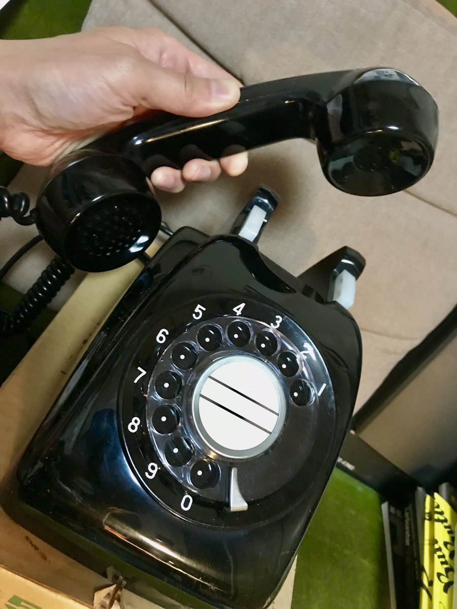 昭和の黒電話 日立製作所 骨董 昭和30年代品だと思う インテリアに