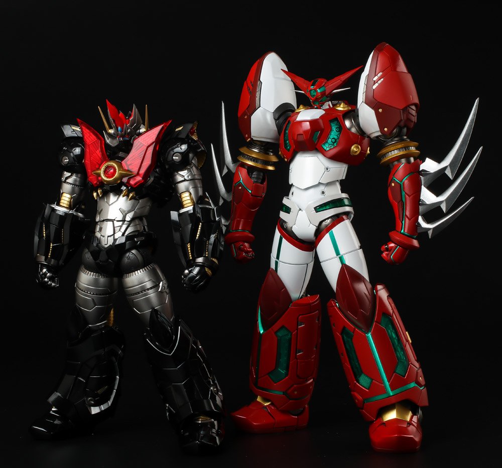 RIOBOT 真ゲッター」の全長は約200mm。 昨年発売した「RIOBOT