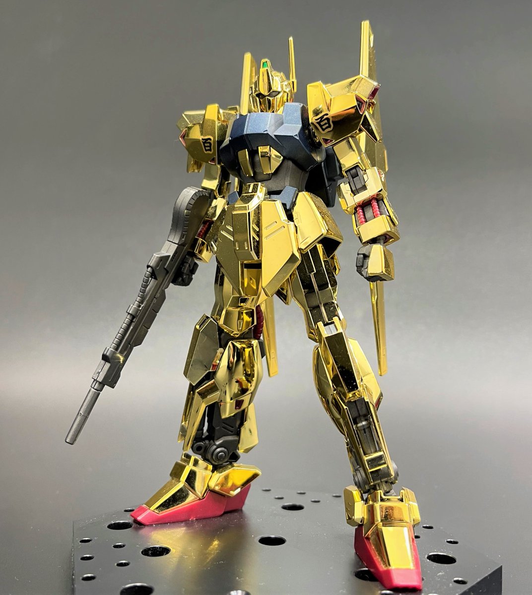 HG 1⁄144 ガンダムベース限定百式ゴールドコーティング＆メガバズーカ