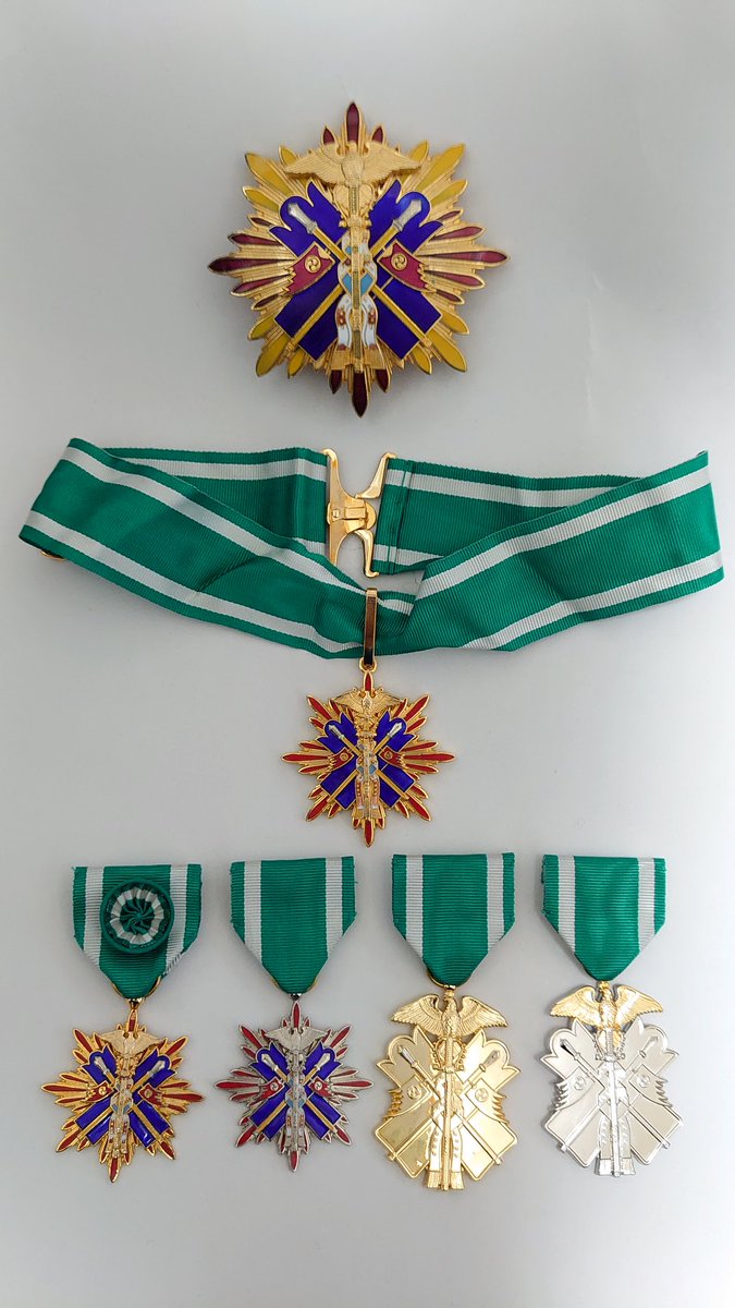 功七級金鵄勲章金鵄章きんしくんしょう記章 徽章 勲章日本軍