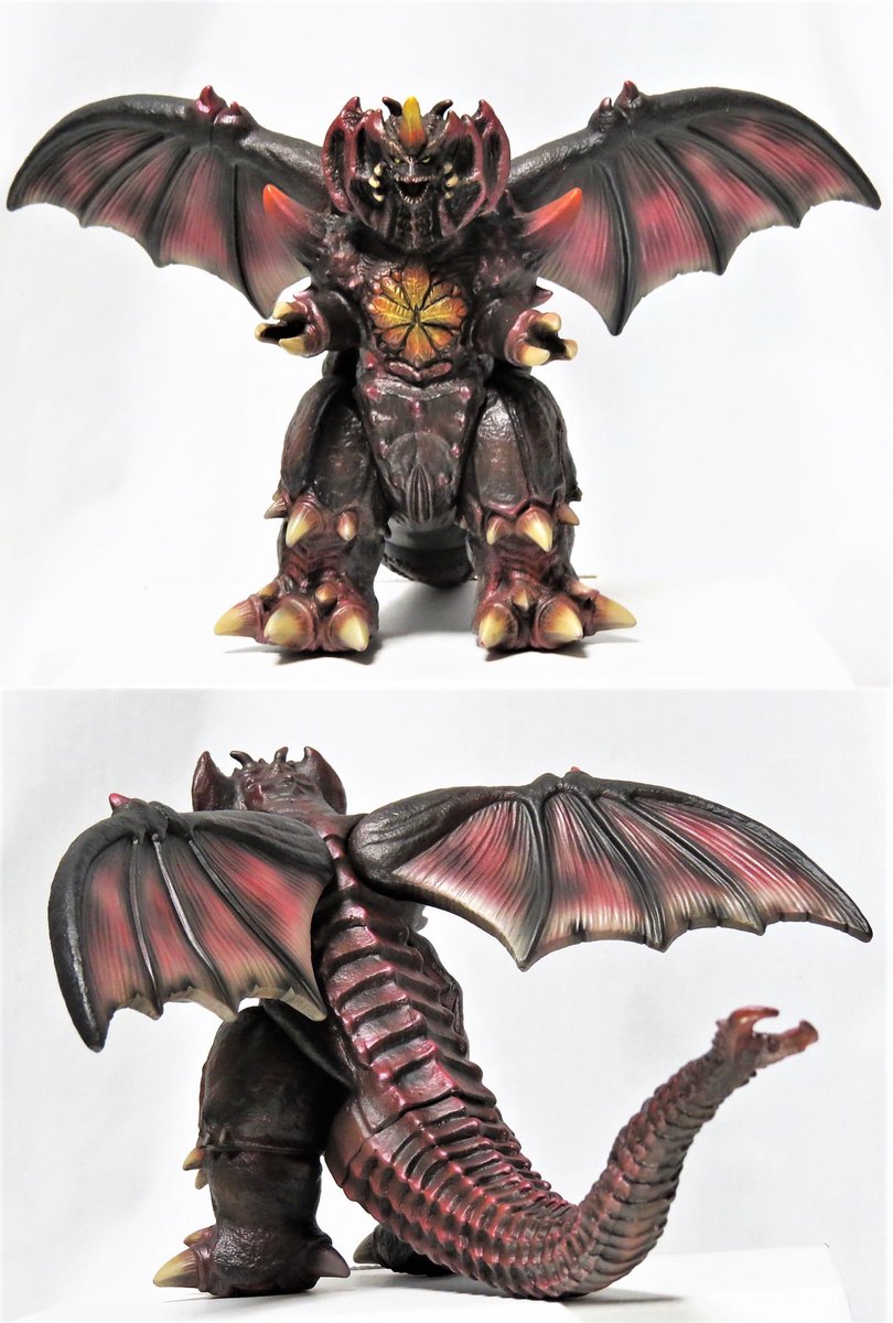 ムービーモンスター デストロイア リペイント完成。 2枚目下が素体