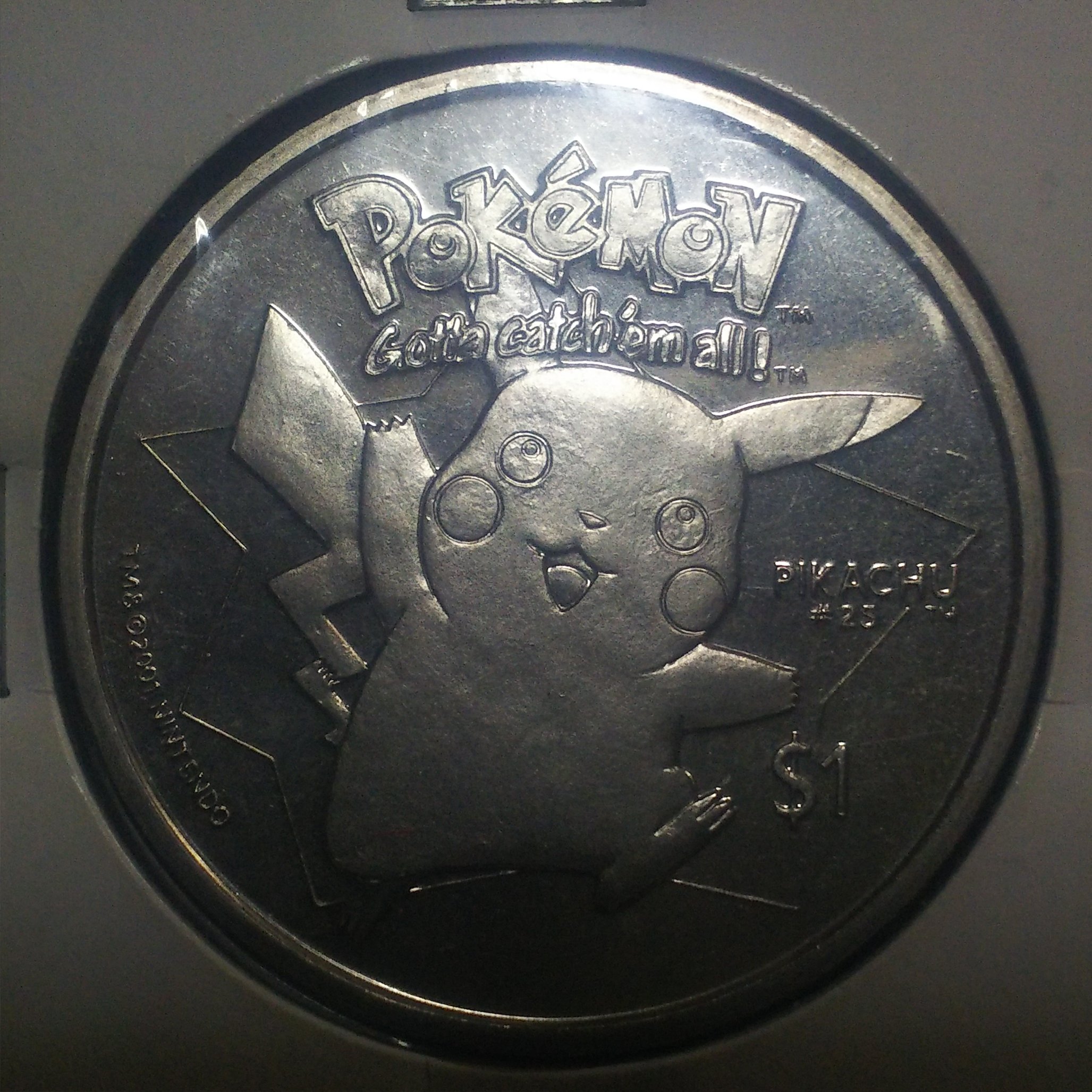 2002年日本限定販売】ポケモンピチュー 1ドル硬貨 泰星 ニウエ 希少 2002年