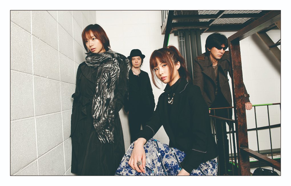 GARNET CROW 写真集 GARNET CROW デビュー20周年を記念した写真集