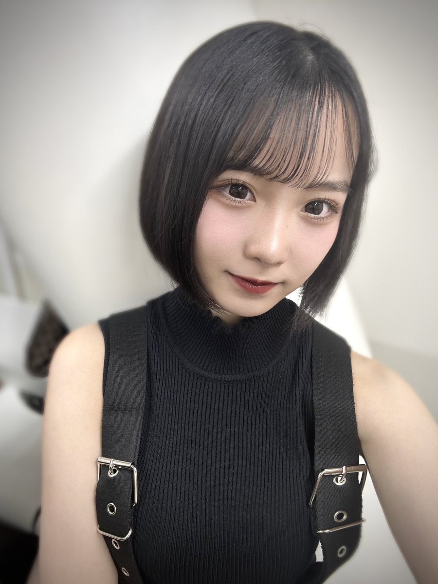 ラフラフ夏目涼風アクリルスタンド黒衣装100億点