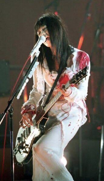 実演ツアー 下剋上エクスタシー」時の病院をテーマとしたステージや