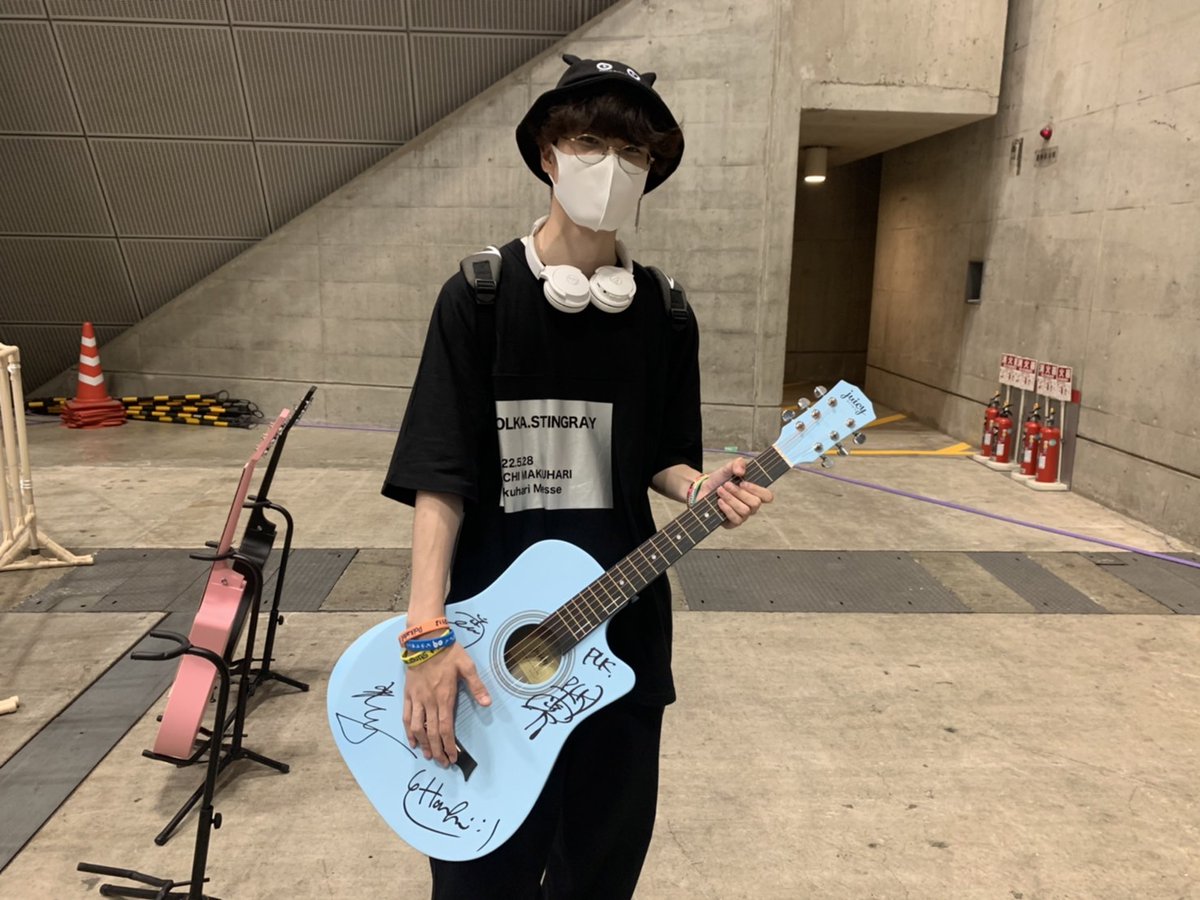 ポルカドットスティングレイ サイン入りアコースティックギター ザ*ク