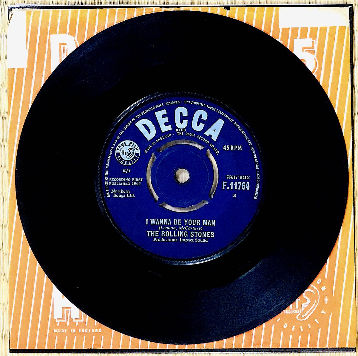 コレクターズアイテム】 USBメモリー ローリング・ストーンズ1499