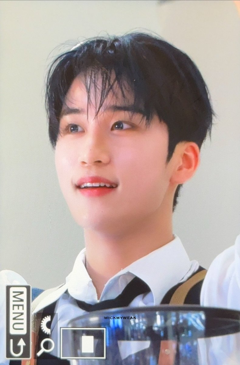 LUN8 ルネイト itta ジュヌ 준우 証明写真 LUN8 ルネイト itta ジュヌ