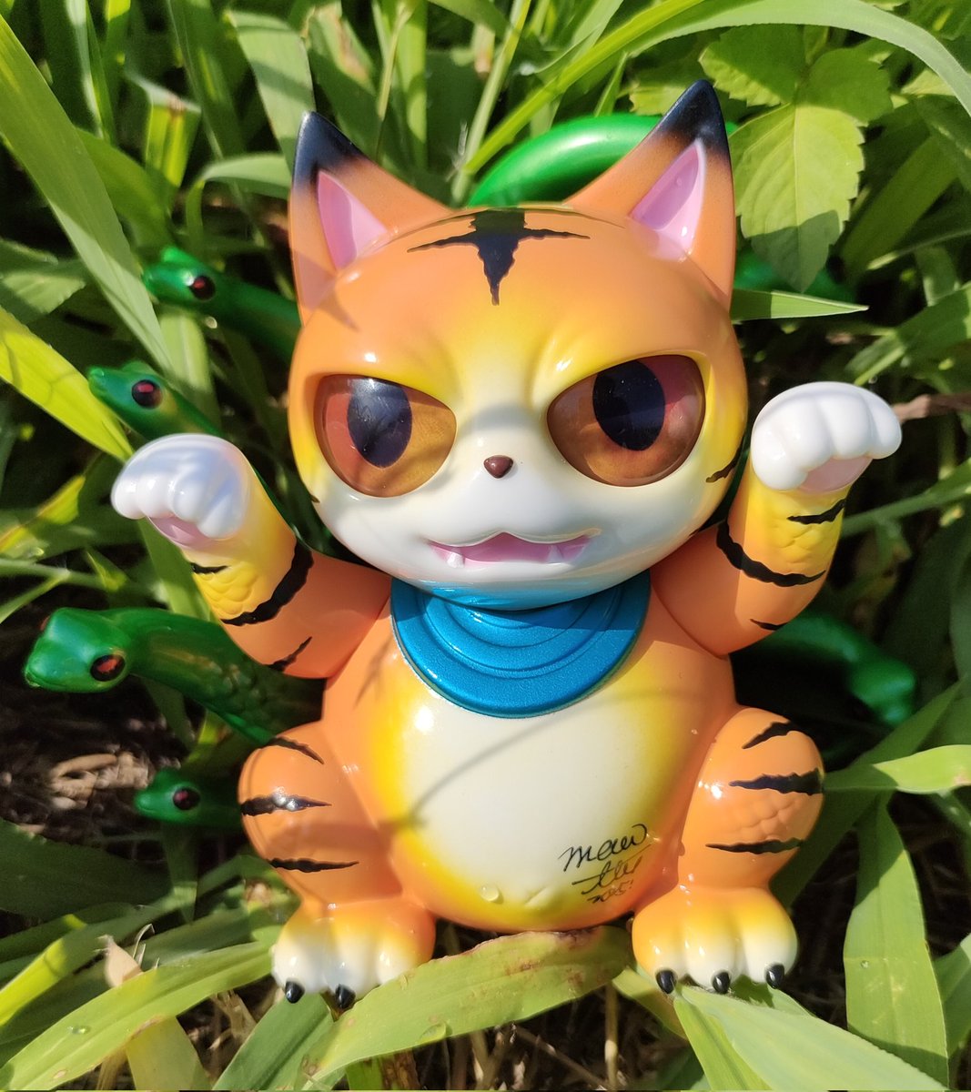 MEOWWWTHRA ニャスラ デビルマン 墓場の画廊 ソフビ MEOWWWTHRA