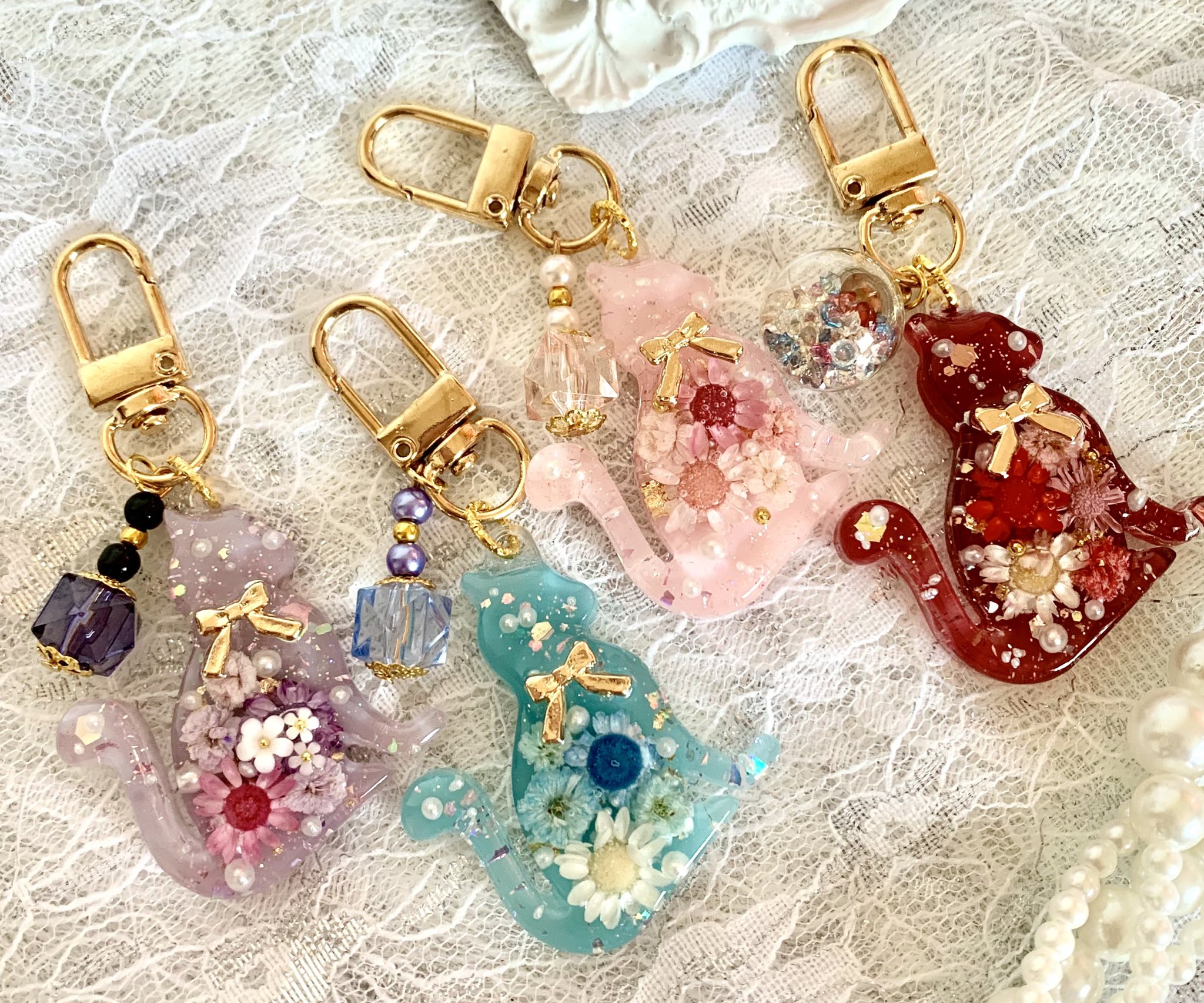 RUKURUKU様専用/桃の花と親子猫 蓄光 オルゴナイトキーホルダー