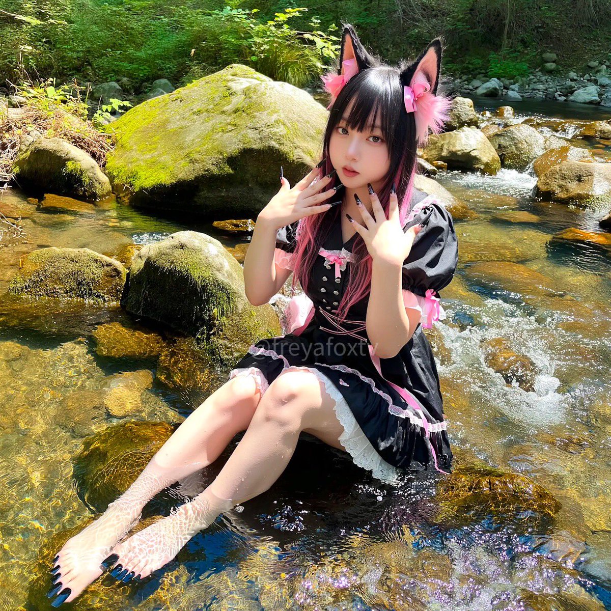 What do you think about Filipino Japanese metal singer girls in