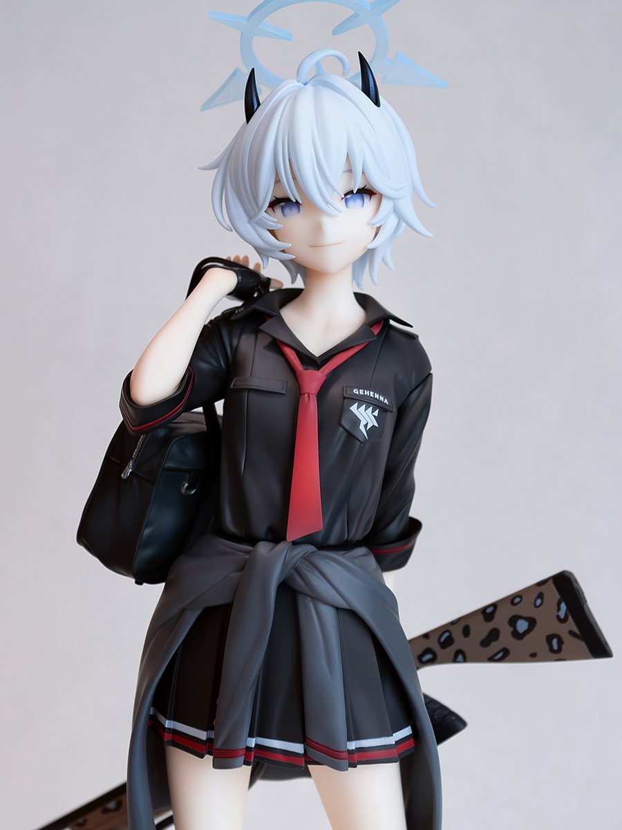 となモ8 ワンダーバングル でる 仲正イチカ ガレージキット ブルー