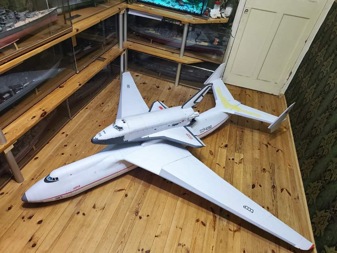 アントノフ ムリーヤ1/200模型 An225 1:200スケールモデル航空機
