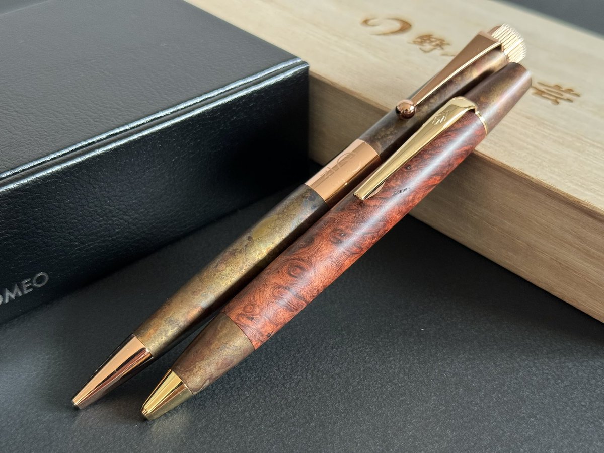 伊東屋 ロメオNo.3 ボールペン 斑紋孔雀色 【公式通販】