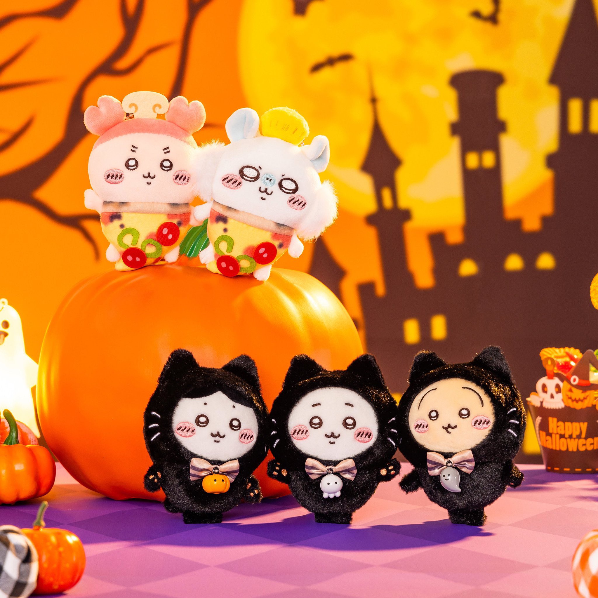 ちいかわ ハロウィン 黒猫のマスコット ピザ コンプ おそろいピザ