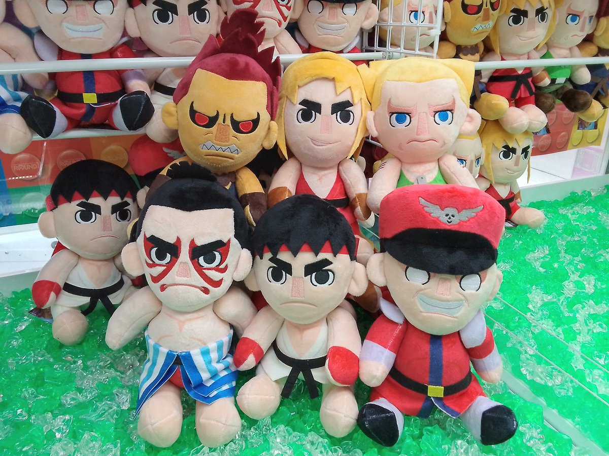 ラウンドワンのストIIぬいぐるみ、みんなかわいい。(そしてデカい！)