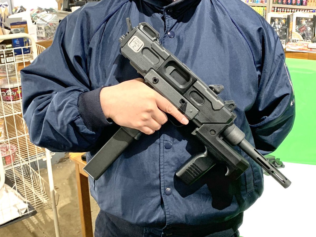 東京マルイMAC10ベース 11.4mm機関けん銃 全体のデザインをチラッとお