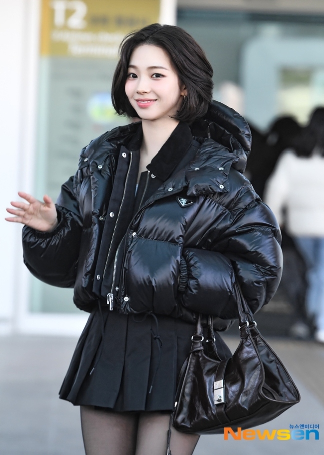 カリナ着用 ✨】 TRUE ムートンコートBLACK 定価32000 aespaカリナ着用