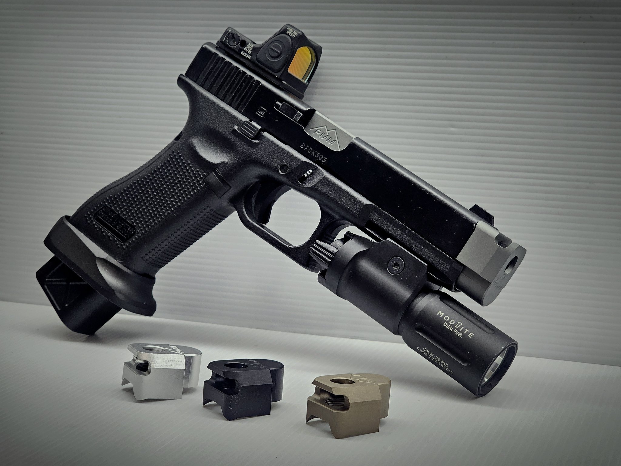 東京マルイ glock17 gen5 コンペンセイター 予備マガジン ホルスター