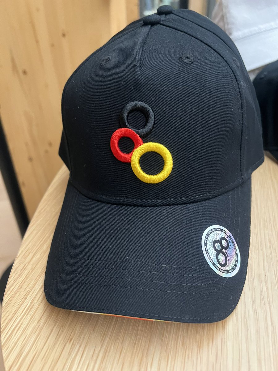 ドイツ館の「わ！ ドイツ」キャップ、買ってしまった〜。w #EXPO2025