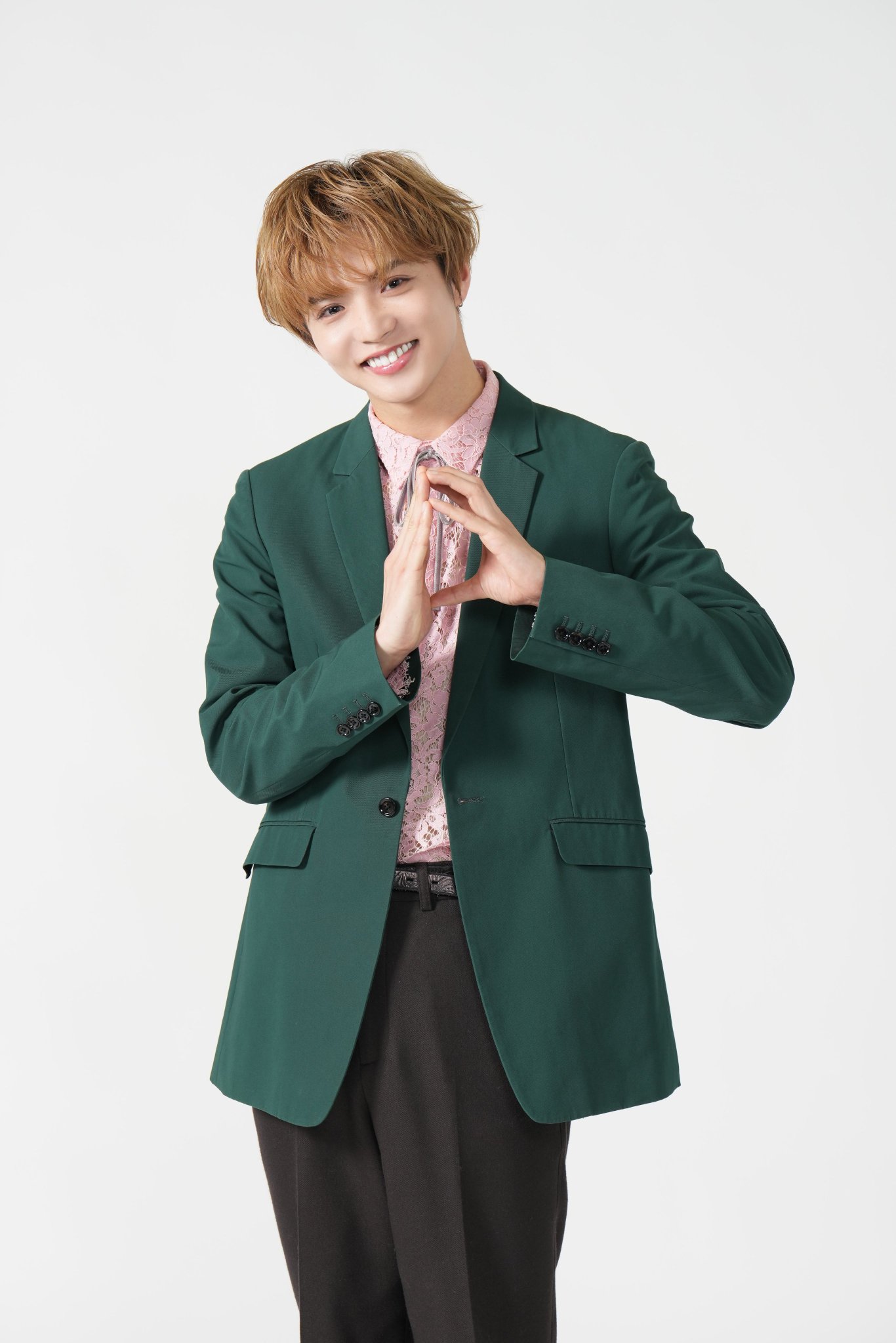 佐藤大樹 クッション FNT 佐藤大樹 クッション FNT 佐藤大樹