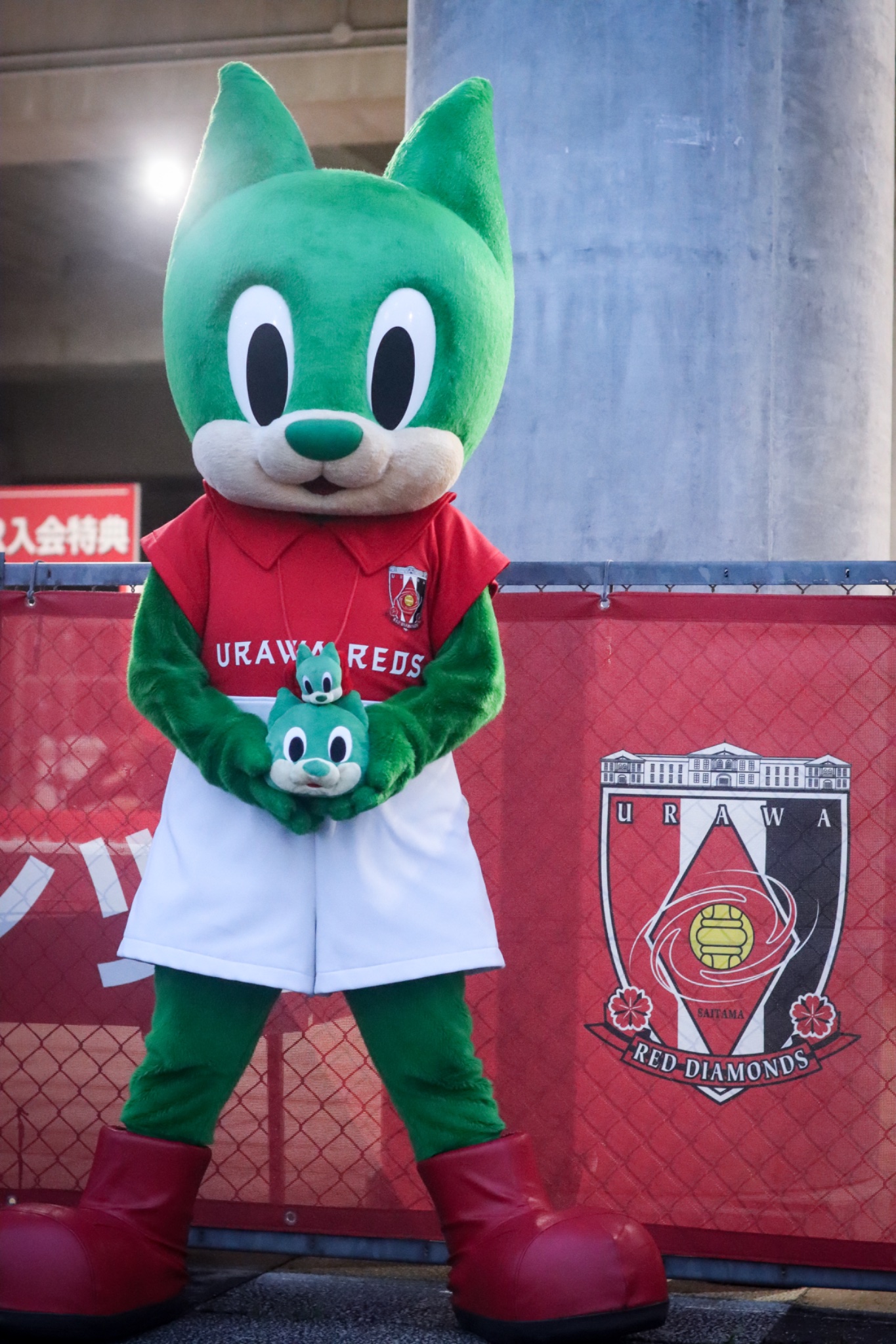 ツイルポーチ（エンブレム／レディア） | 浦和レッズオンライン