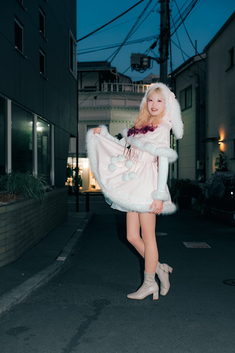 もも。展」開催！ もも。🍑さんはうさぎさん🐰になりました model：も