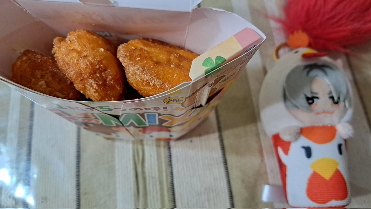 からあげクンMIX 買ってきた！ これでかいし、6個あるし、味が5種類