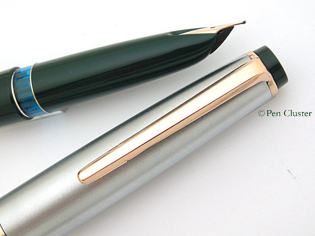 montblanc モンブランシルバーとグリーン No.32 キャップ式万年筆 詳細