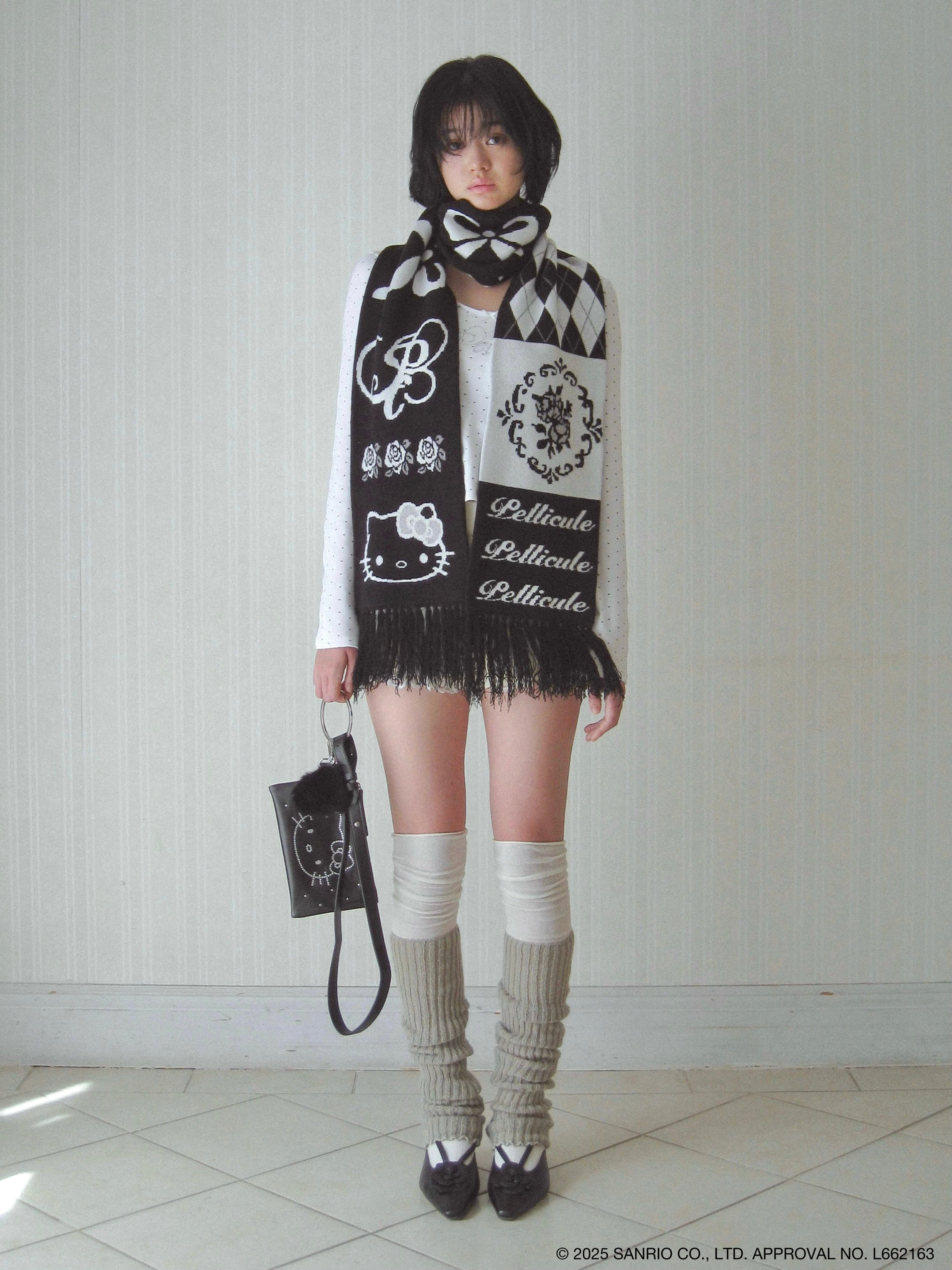 HELLOKITTY hug knitmuffler｜PELLICULE | ぺリキュール