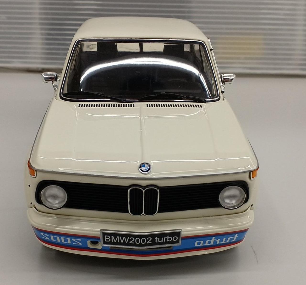 BMW 2002 turbo ミニカー BMWディーラー純正品 ホワイト BMW 2002
