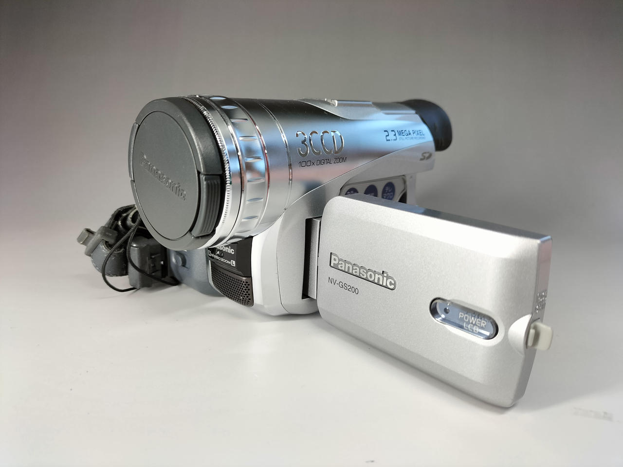 miniDVのダビングに！ Panasonic ビデオカメラ NV-DS9 【公式通販】