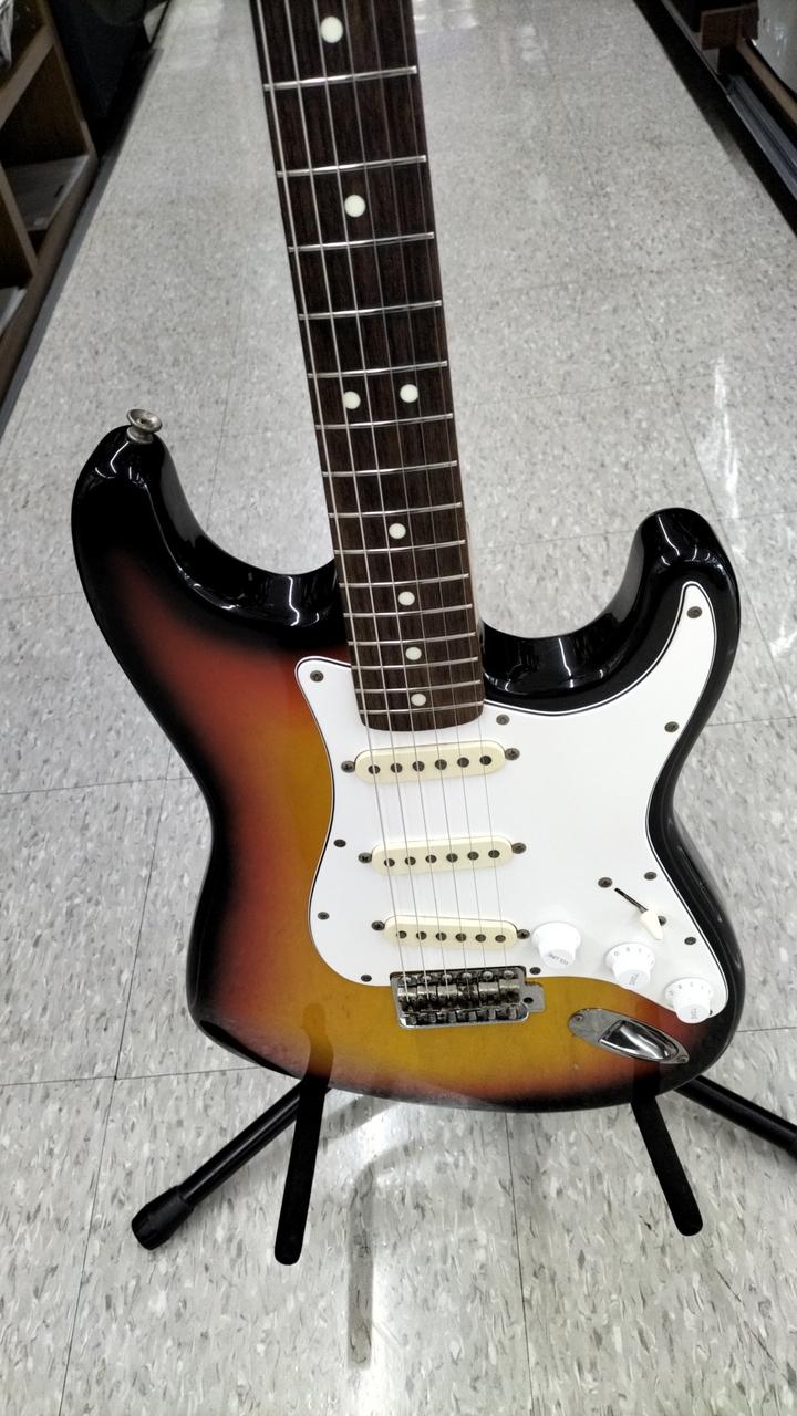 FERNANDES ストラトキャスタータイプ オールブラック