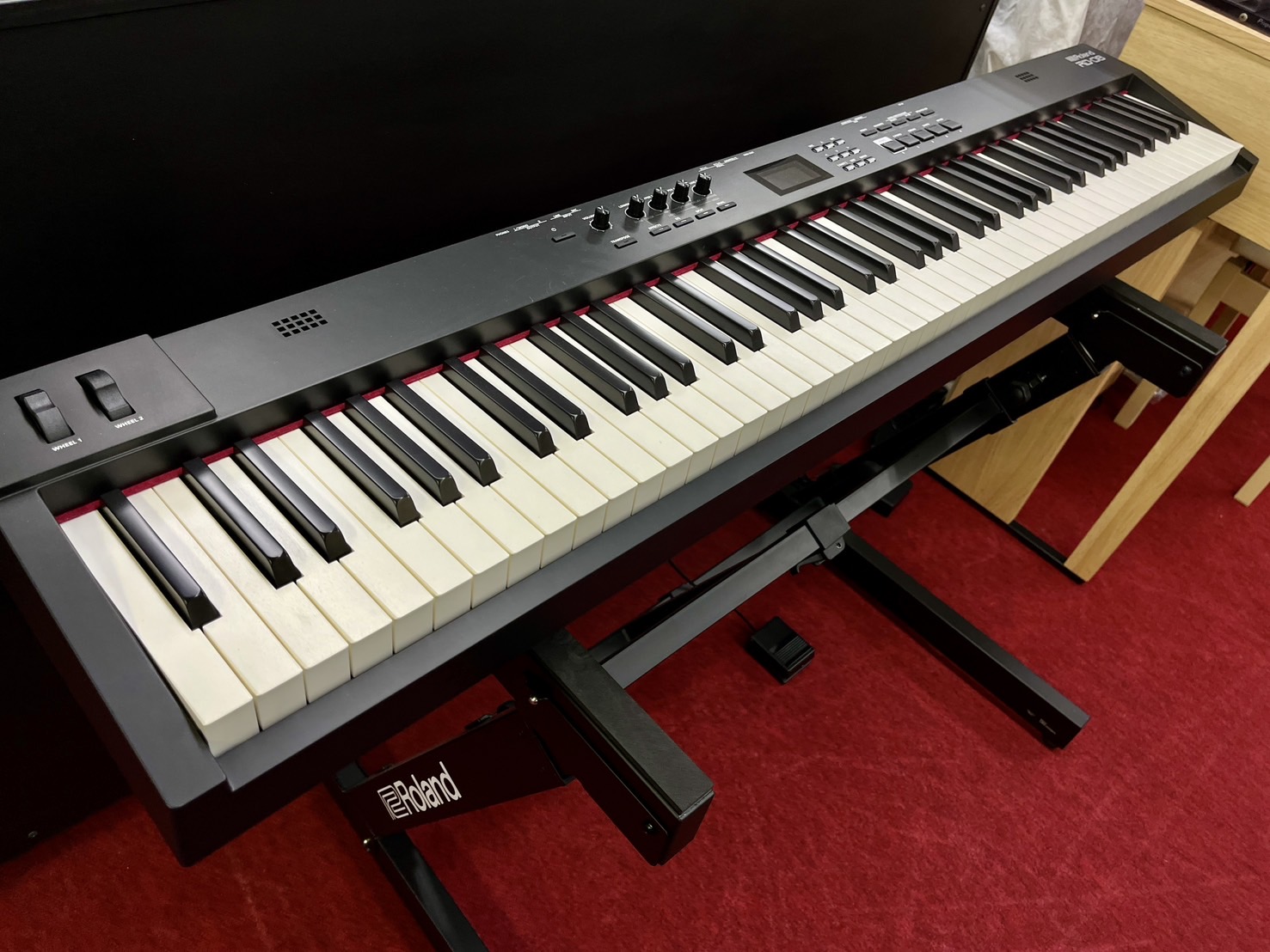 札幌市/清田区 ローランド 電子ピアノ HP207-SB 2008年製 88鍵盤 イス