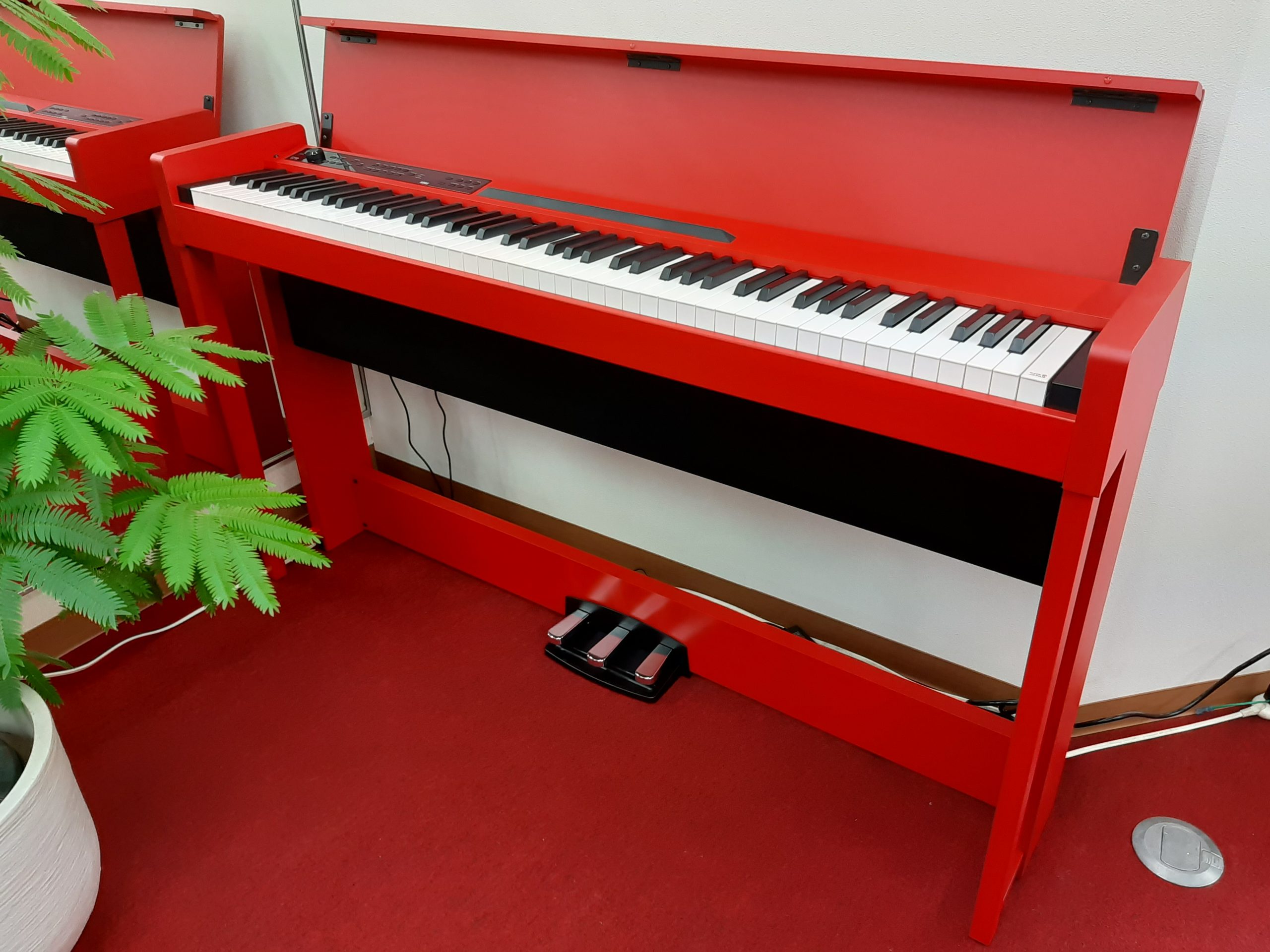 電子ピアノ KORG LP-380-RD 綺麗な赤色