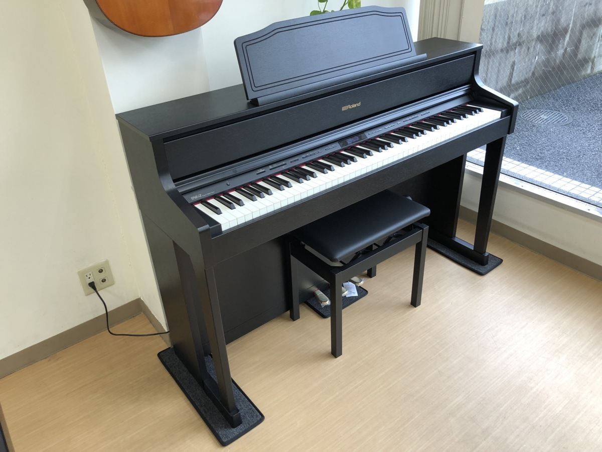 電子ピアノのフリマアイテム一覧 Roland 電子ピアノ HP207-SB 椅子付き