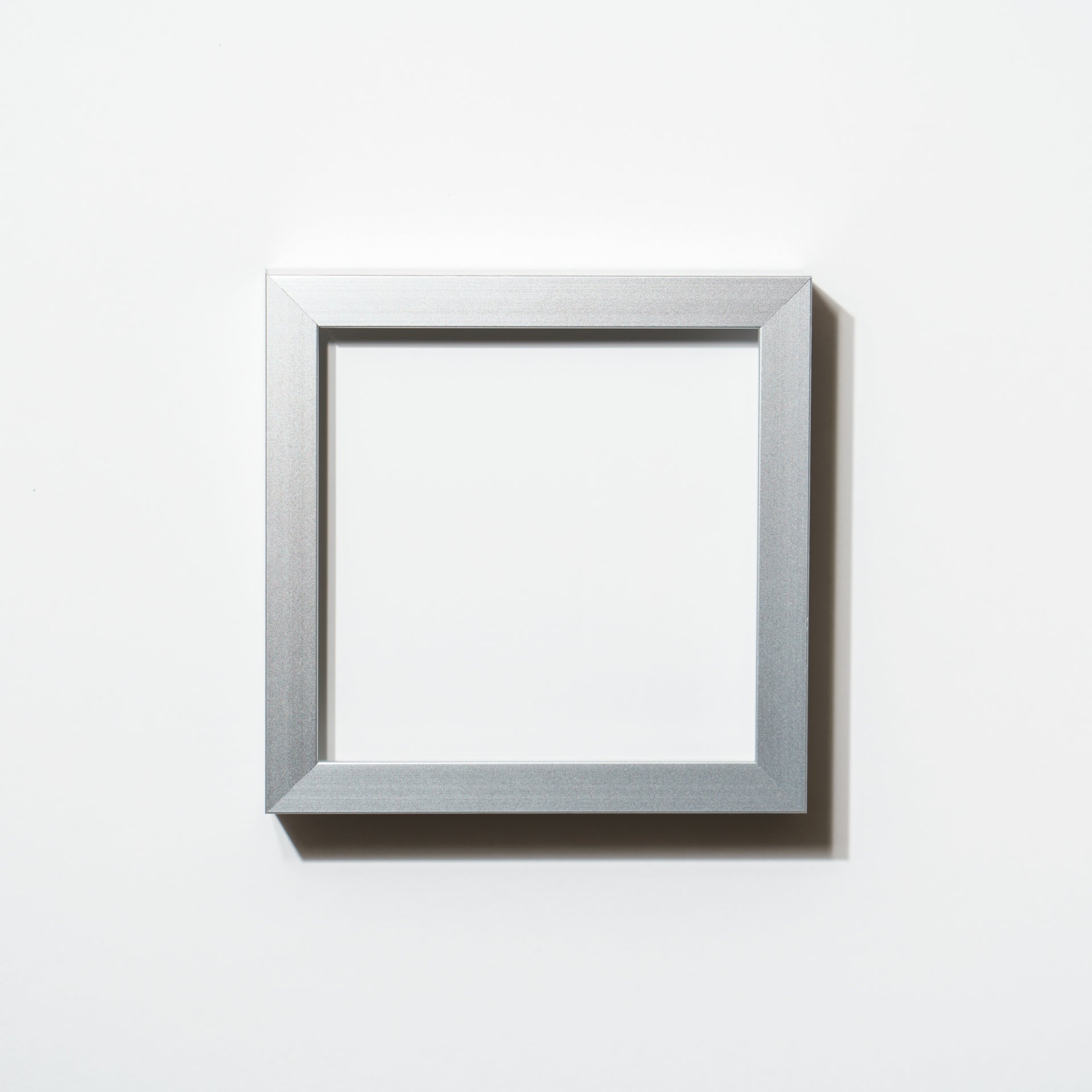 シルバー額縁サイズ58.5×71.5 3枚組