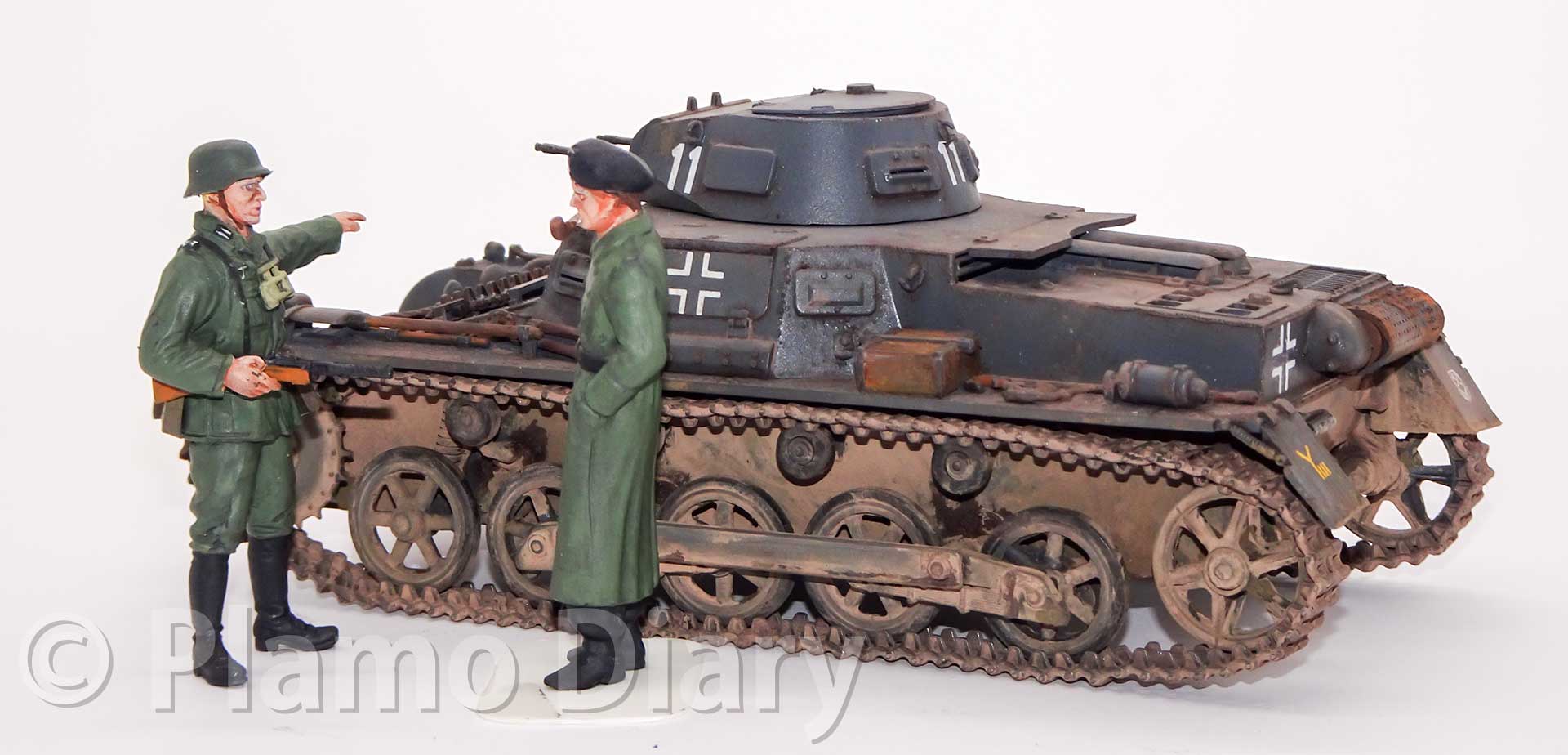 プラモ日記 » ドイツ・1号戦車B型 その12 フィギュアの塗装、完成！