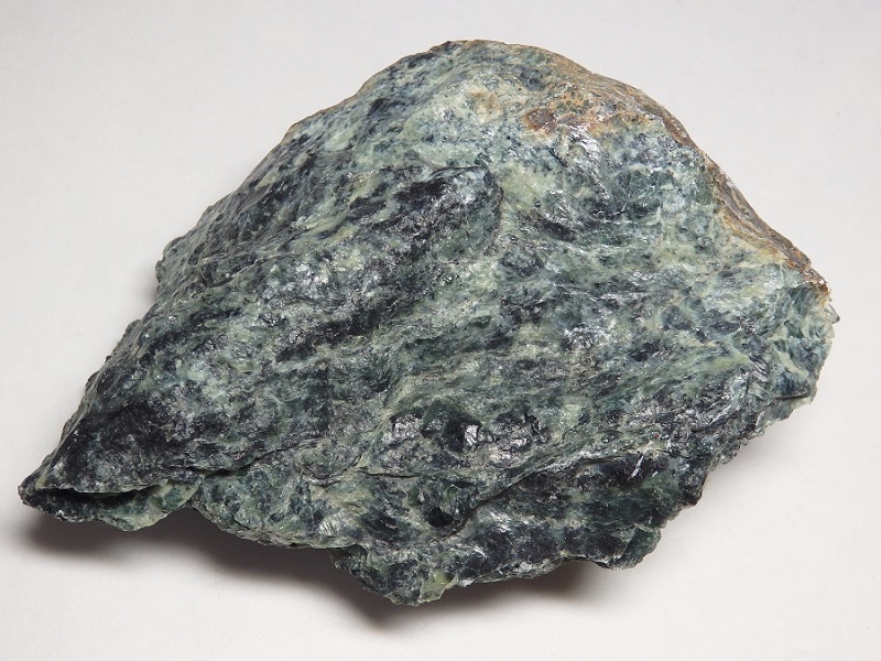 蛇紋岩(serpentinite) - 岩石鉱物詳解図鑑planetscope