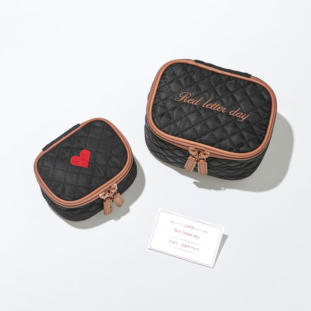 ホテルライクインテリア】ダイヤモンドキルトポーチ 刺繍入り2点セット