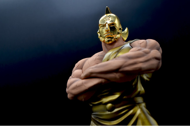 これぞ本物の黄金のマスク！」 大人気連載中の漫画『キン肉マン』より