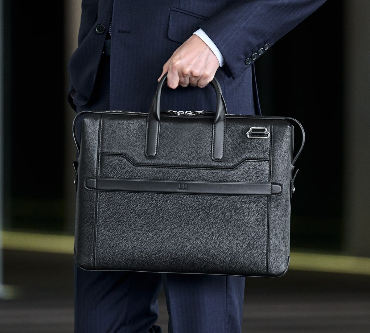 創業130周年のダンヒルから メゾンの起源に根ざしたレザーコレクション