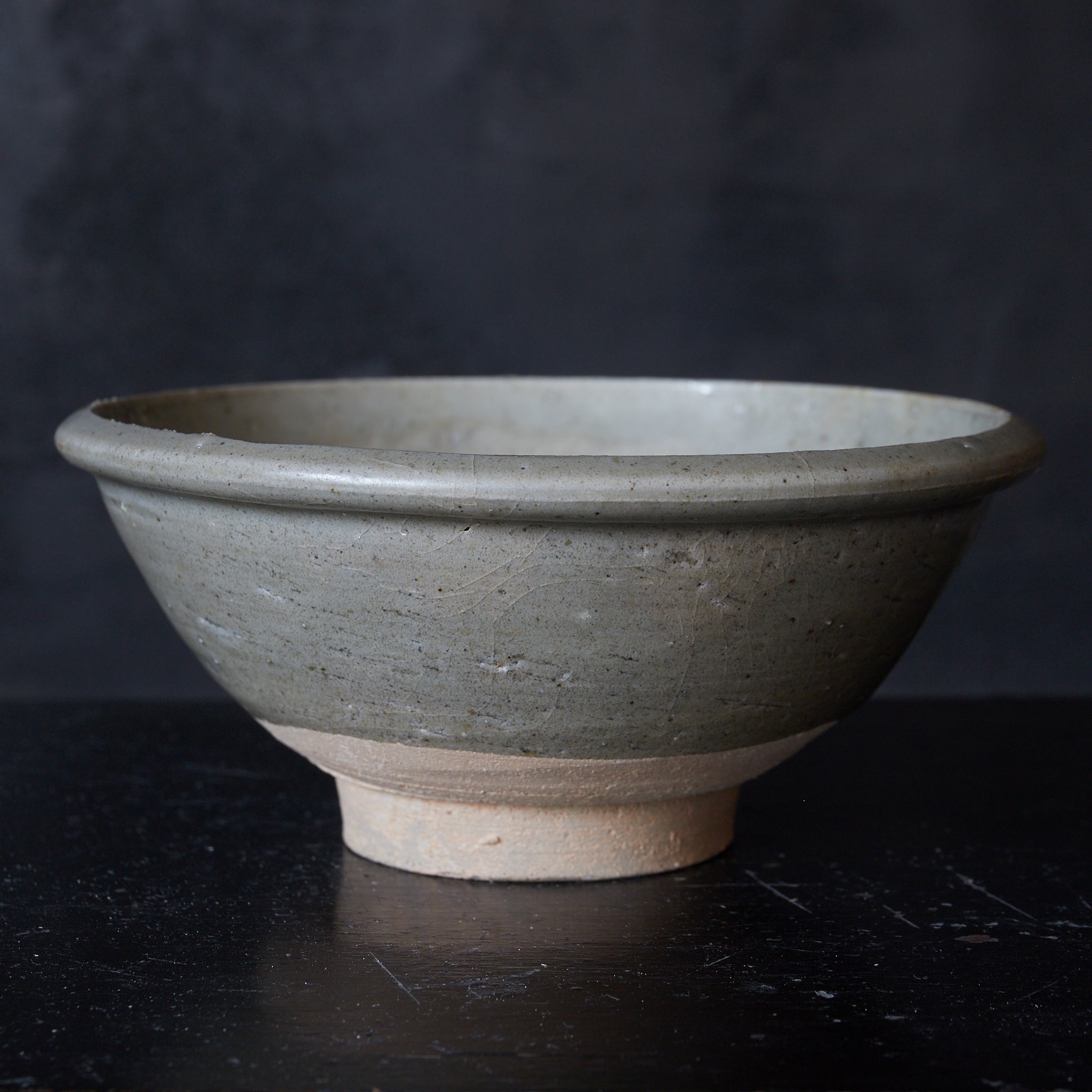 宋時代 青磁流水文茶盞 高台に【元旦】文字入り 景徳鎮 唐