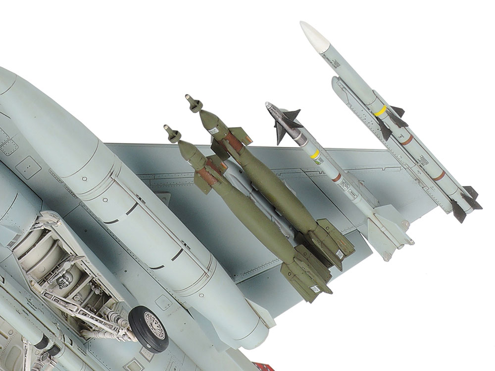 ムスタング様 1/48 タミヤF-16CN 【公式通販】