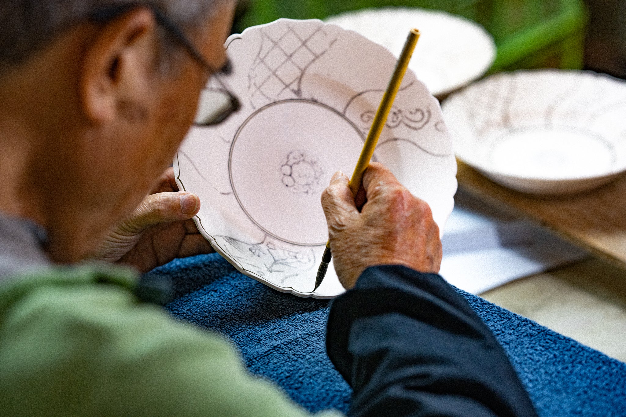 染付魚（骨）長角皿（中） – rashiku