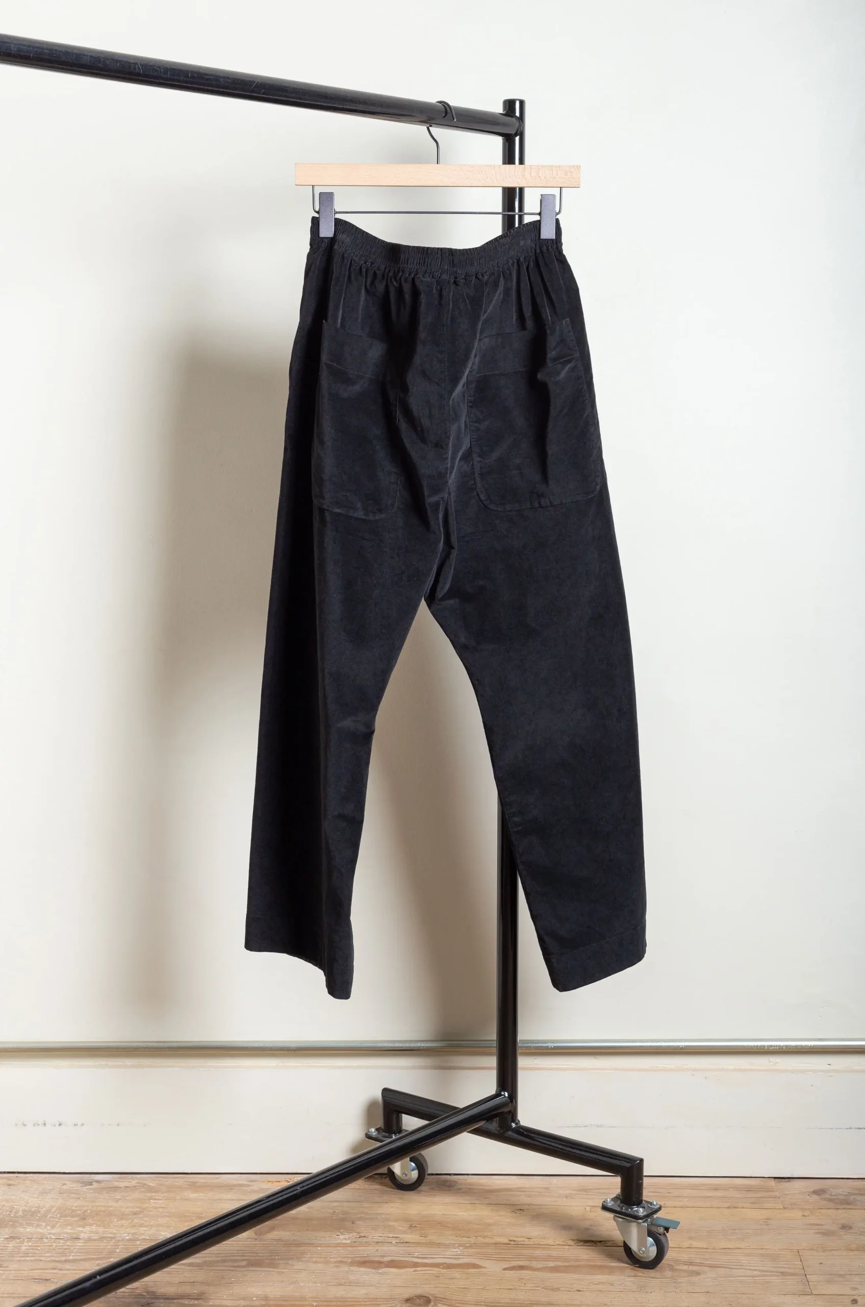 Album Di Famiglia Women Velvet Braghe Trousers Black