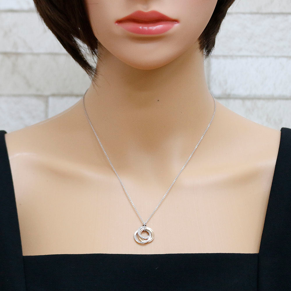 ティファニー インターロッキング サークル ペンダント Tiffany