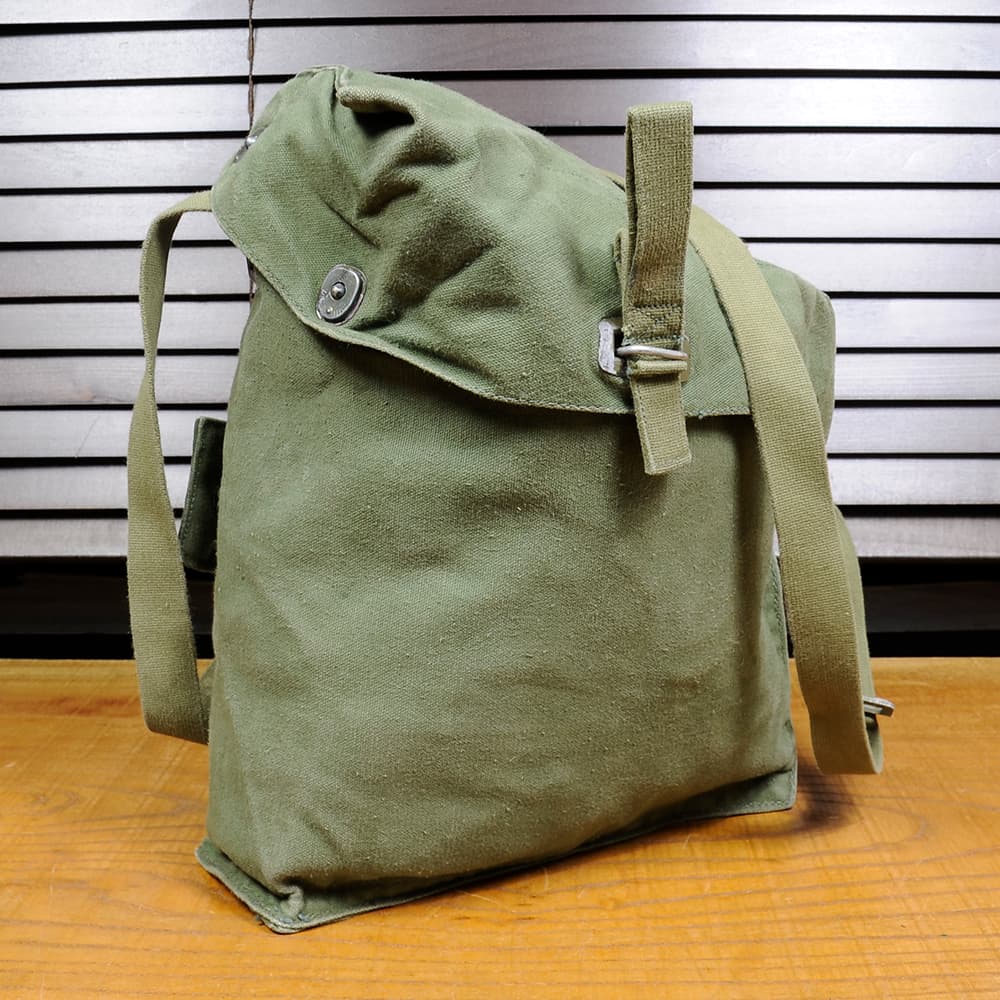 スウェーデン軍放出品 ガスマスクバッグ M-51ガスマスク用 キャンバス