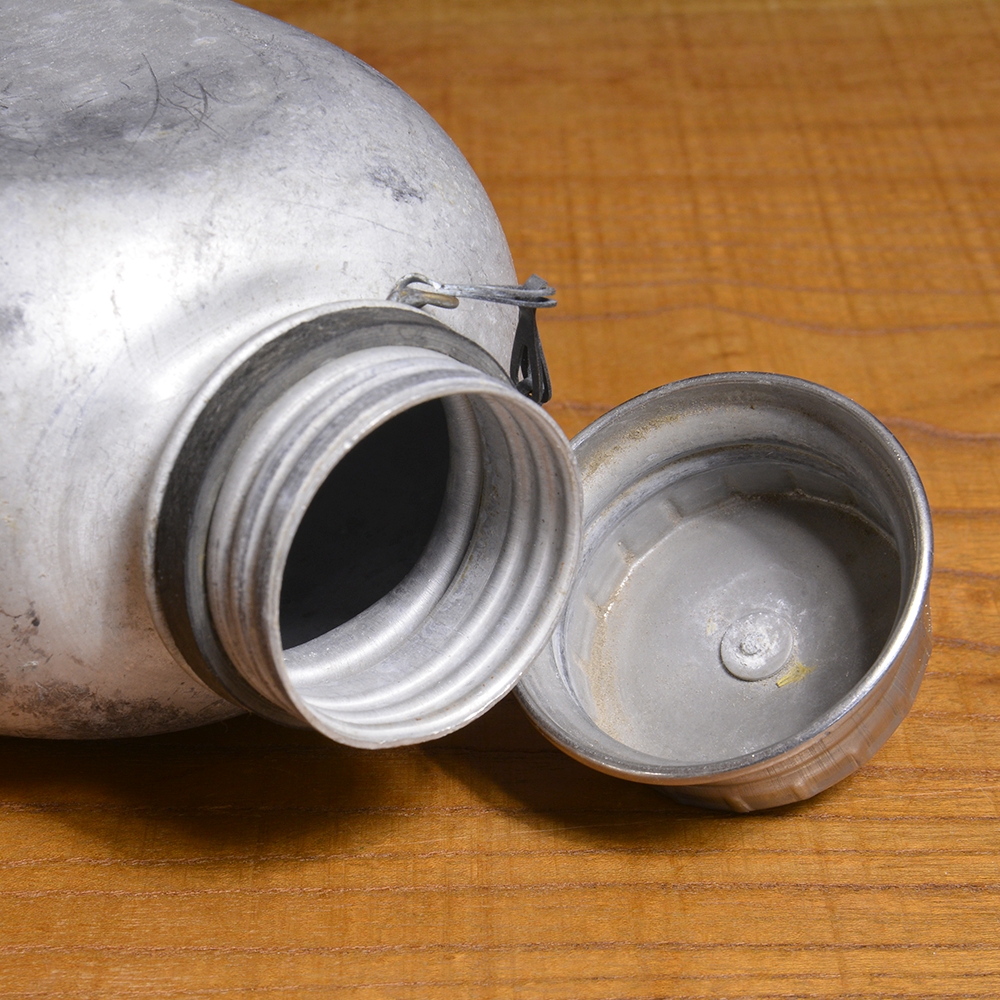 1944年型ビンテージイギリス陸軍放出品 キャンティ―ン 水筒 アルミ製81