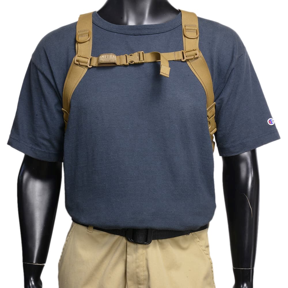 オランダ軍放出品 ハイドレーションキャリア CAMELBAK製 コヨーテタン